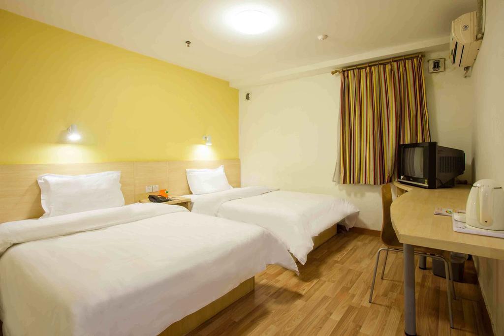 7Days Inn Beijing Railway Station Guangqu Gate Metro Station 客房 照片