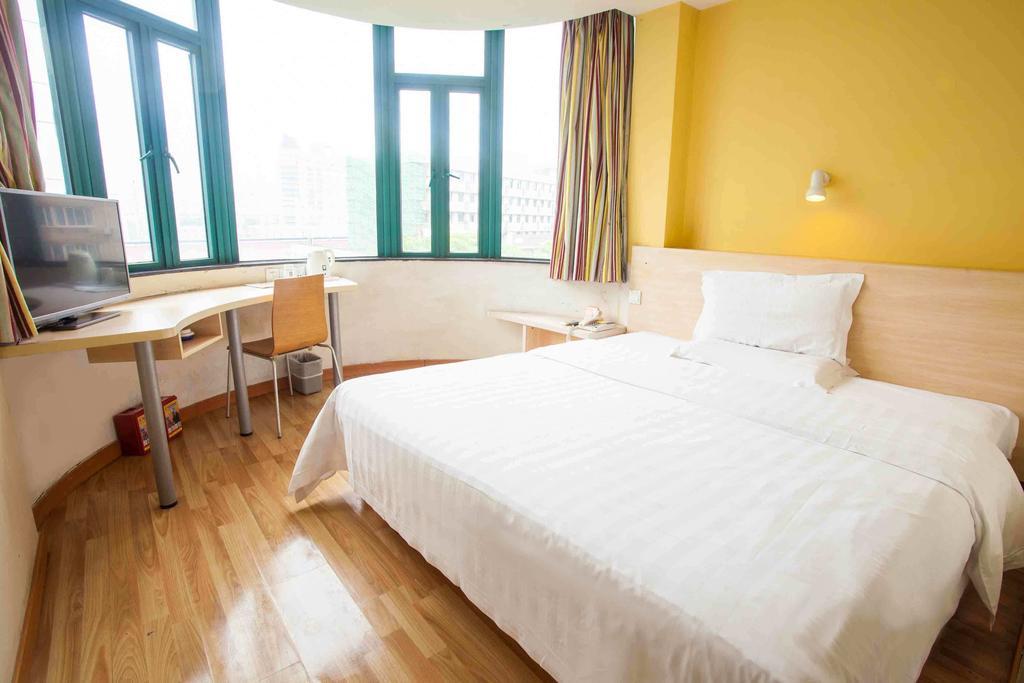 7Days Inn Beijing Railway Station Guangqu Gate Metro Station 客房 照片